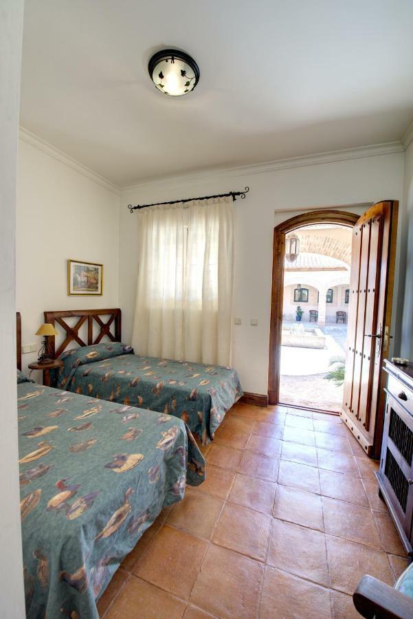 Finca El Piruetano โตเลโด ภายนอก รูปภาพ